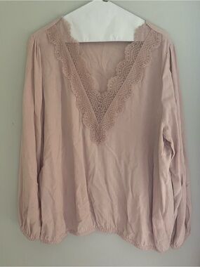 Express Lace-Trim V-Neck Blouse - Dusty Pink